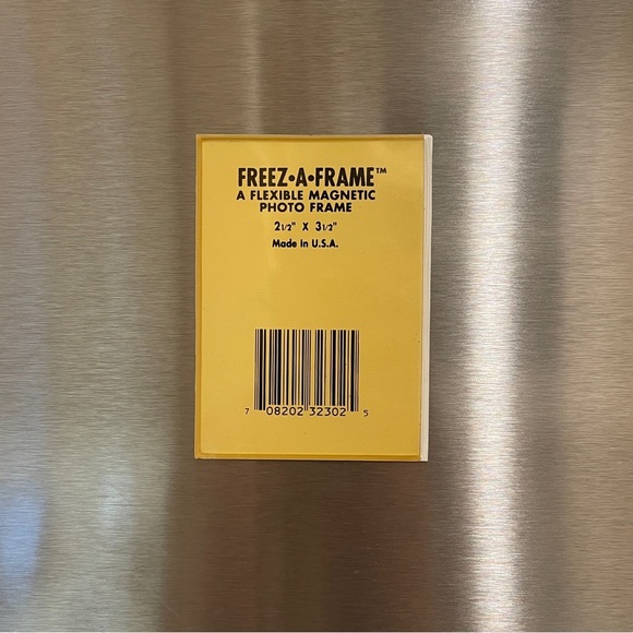 Freez A Frame Magnetic Photo Frame, Yellow - Picture 7 of 9